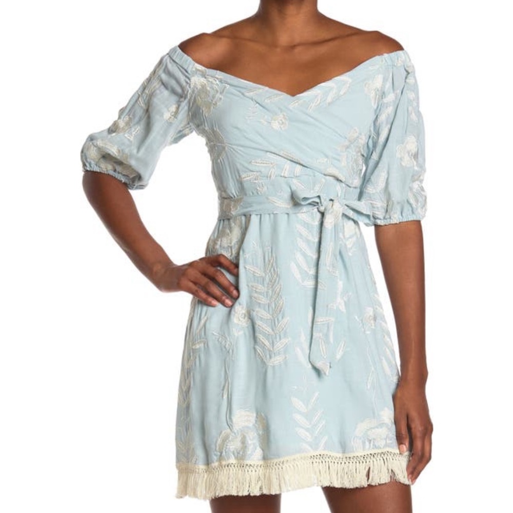 BCBGMAXAZRIA Embroidered puff sleeve tassel trim Dress Size 8